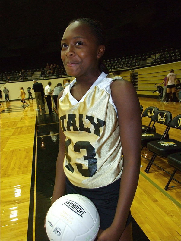 Image: K’Breona can’t wait — K’Breona Davis (43) get set to play in the Italy 8B’s game against Grandview.