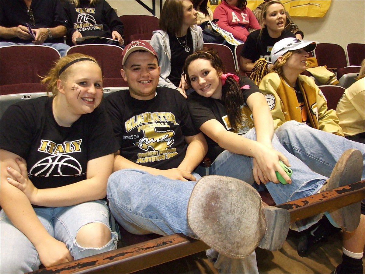 Image: Rowdies relax — Julia McDaniel, Ross Enriquez, Breyanna Beets and Donald Walton chill before the game.