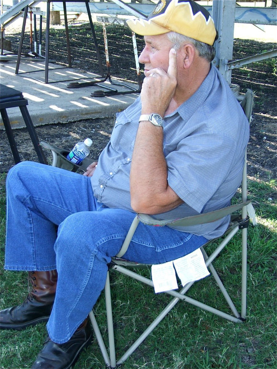 Image: Italy’s #1 fan — Richard Cook monitors the team’s progress.