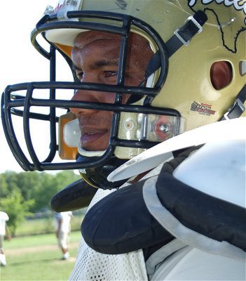 Image: “The Rig” — Pittsburgh had “The Bus.” Now Italy has “The Rig.” De’Andre Rettig is geared up for Gladiator football.