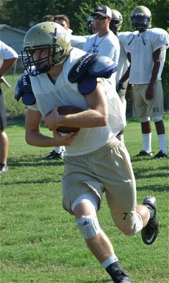 Image: Kyle’s on the move — Kyle Wilkins will help Italy run over Hubbard during Homecoming.