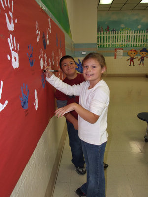 Image: Drug free students — Cassidy Gage and Alex Garcia pledging to live a drug free life.