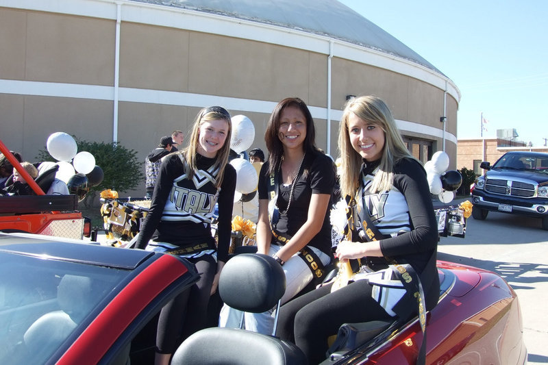 Image: Class Princesses — Freshman Kaitlyn Rossa, Sophomore Jessica Hernandez and Junior Lexie Miller