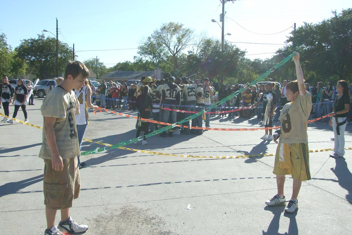 Image: The Spirit Chain — Each class sold links to their spirit chain. The Sophomore class won with 269 links.