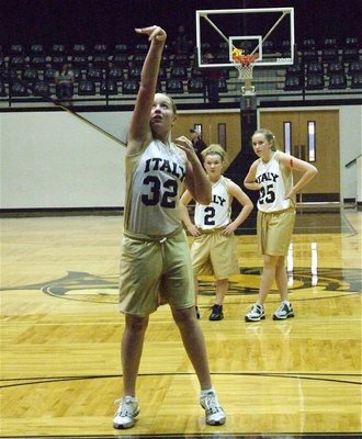 Image: “Mad Dog” makes it — Madison “Mad Dog” Washington displays her skills from the free throw line on her way to finishing with 7-points.