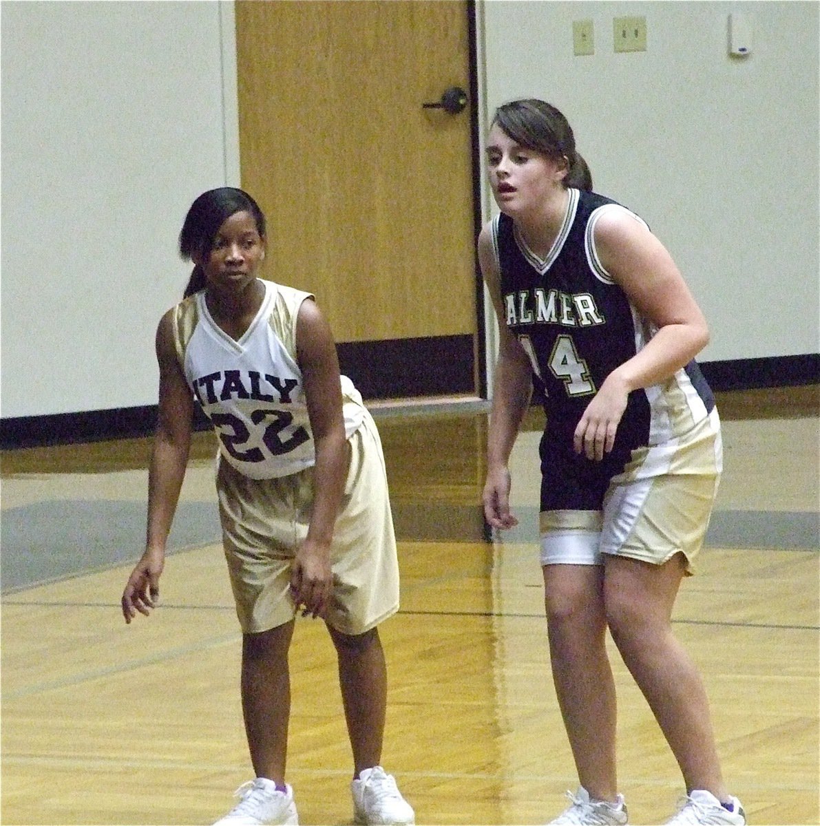 Image: Think tall, Bernice — Bernice Hailey(22) and her 8th grade teammates had a tall task ahead of them but managed to hand Palmer their fourth loss of the season.