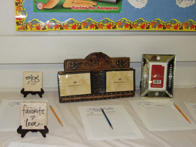 Image: Silent auction package