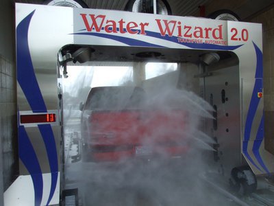 Image: Get really rinsed — Still rinsing! Your truck or car will get the Water Wizard’s full attention. It’s like a jacuzzi for automobiles.