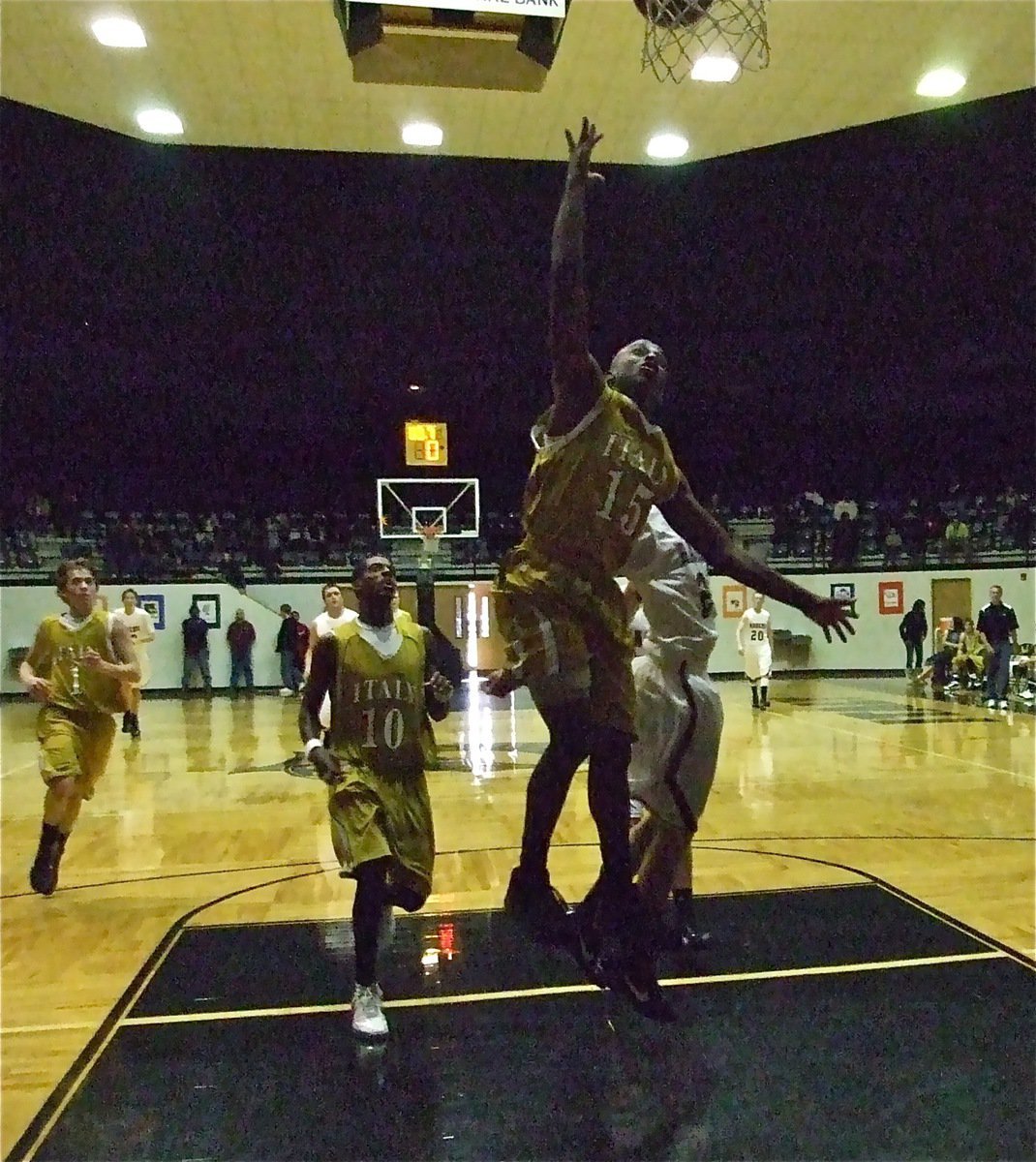 Image: Desmond steals — Desmond Anderson had back-to-back steals for 4-points against Mildred.