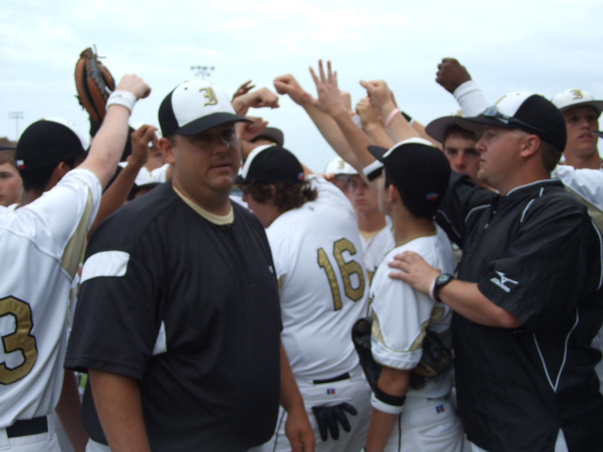 Image: Let’s get ready — The Italy Gladiators are 10-0.  They played Oak Cliff Faith Family and won in 2 1/2 innings.