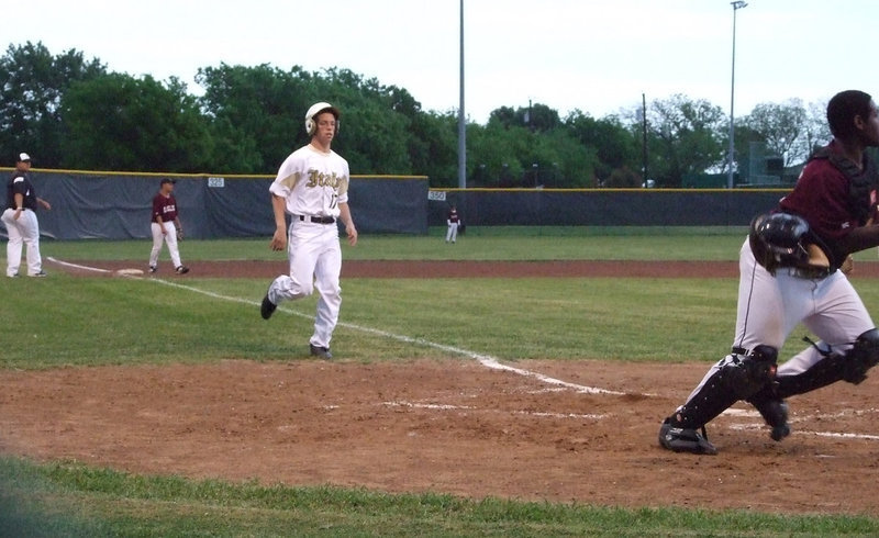 Image: No rush — Brandon Souder had no need to hurry against Oak Cliff.