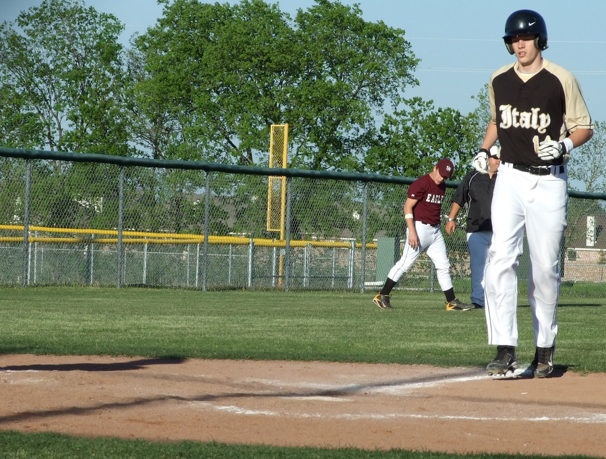 Image: Here comes Colton — Colton Campbell comes in for a score.