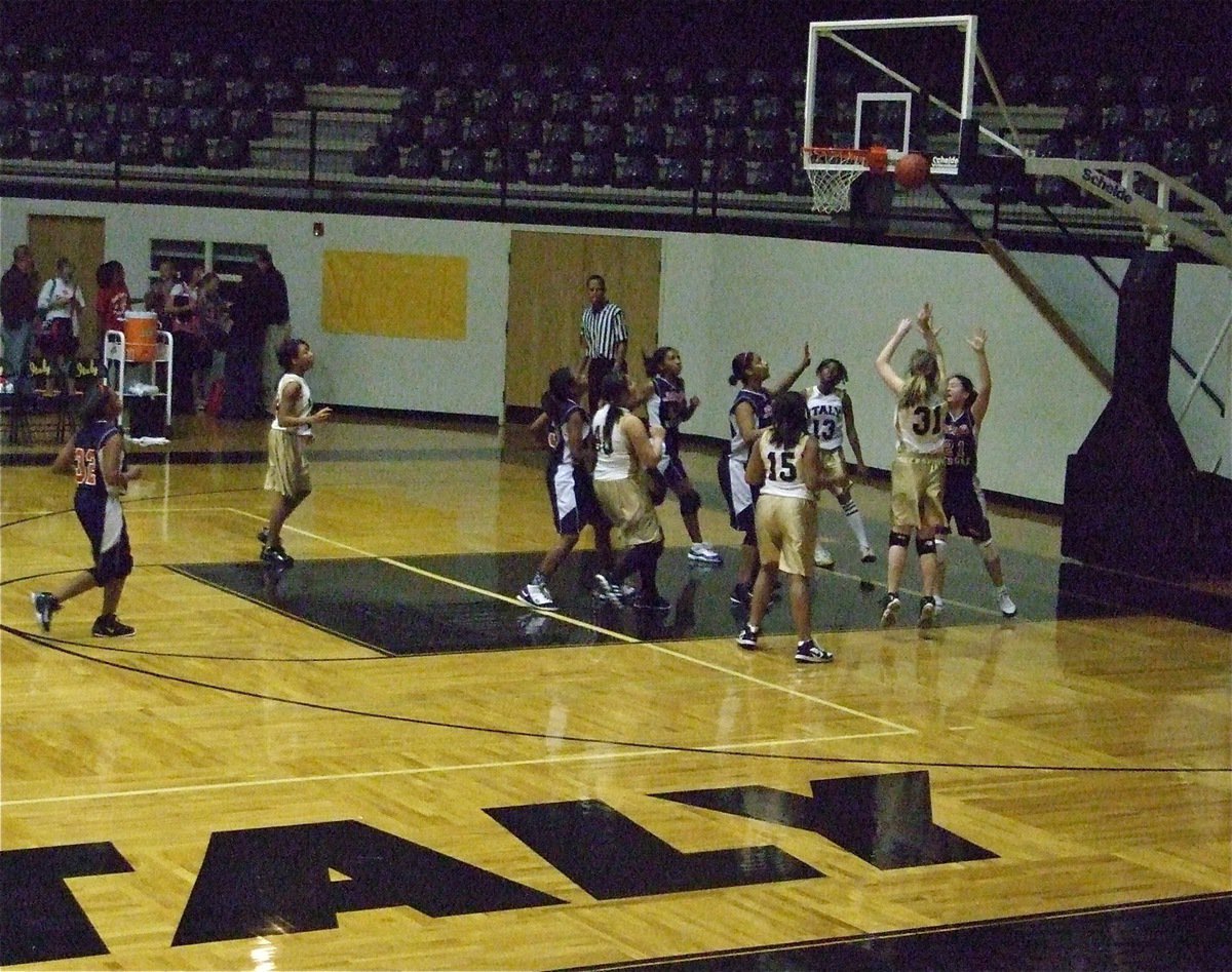 Image: Taylor shoots — Italy’s Taylor Turner(31) shoots the bank shot over a Lady Mustang during the matchup with Red Oak Life.