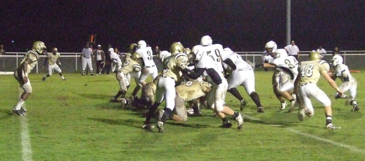 Image: ZOOming in — The Gladiator defense zooms in on the Jaguars. Italy’s defense has held their opponents to 122-points while Italy’s offense has scored an impressive 218-points in 6-games.