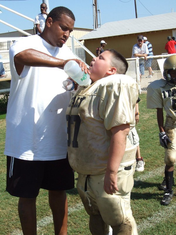 Image: Aaaaahhhhhh — Cooling of the engine on the sideline.