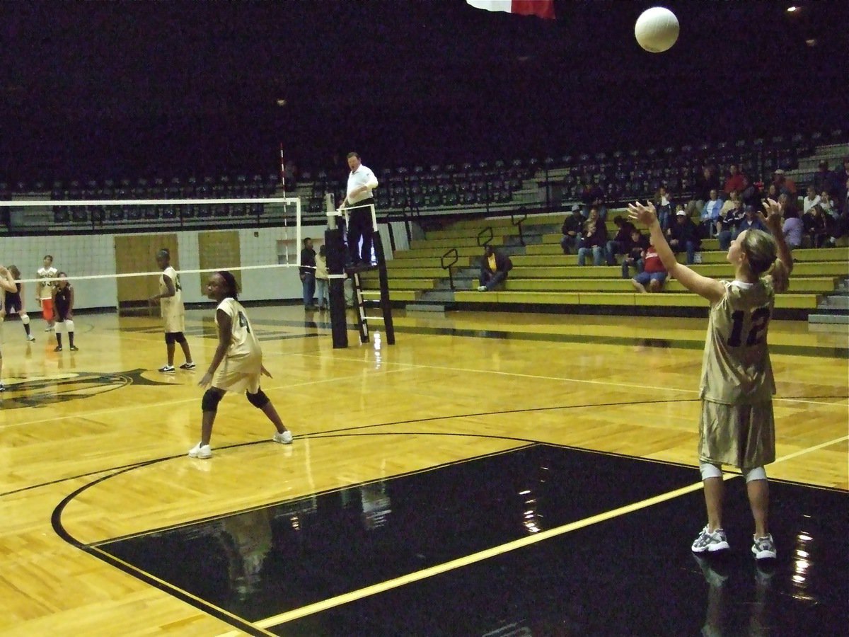 Image: Winning serves — Bailey Eubank serves up a doozy!