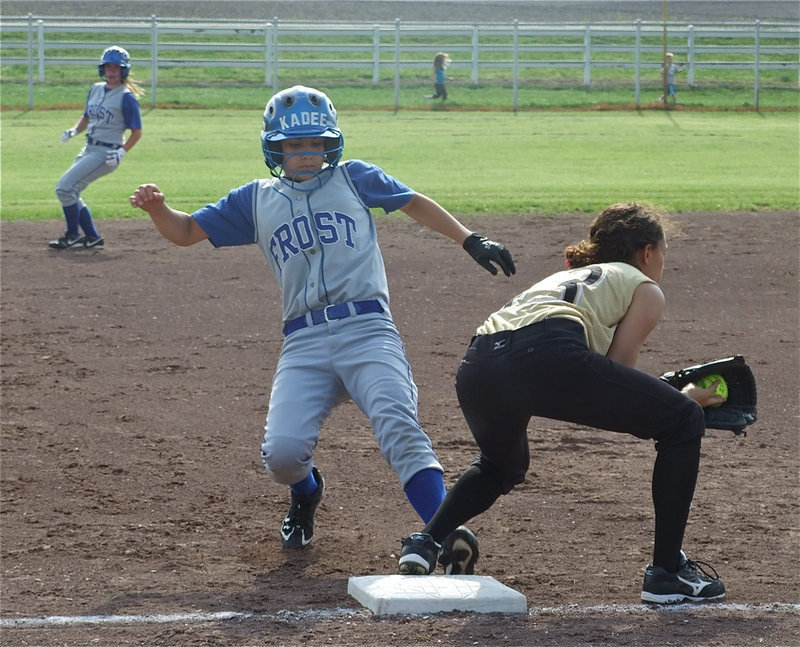 Image: Anna Viers gets the force out at third against Frost — Lady Gladiator shortstop Anna Viers(43) covers third base to get the force out against Frost and help preserve a 14-0 shutout effort by Italy.