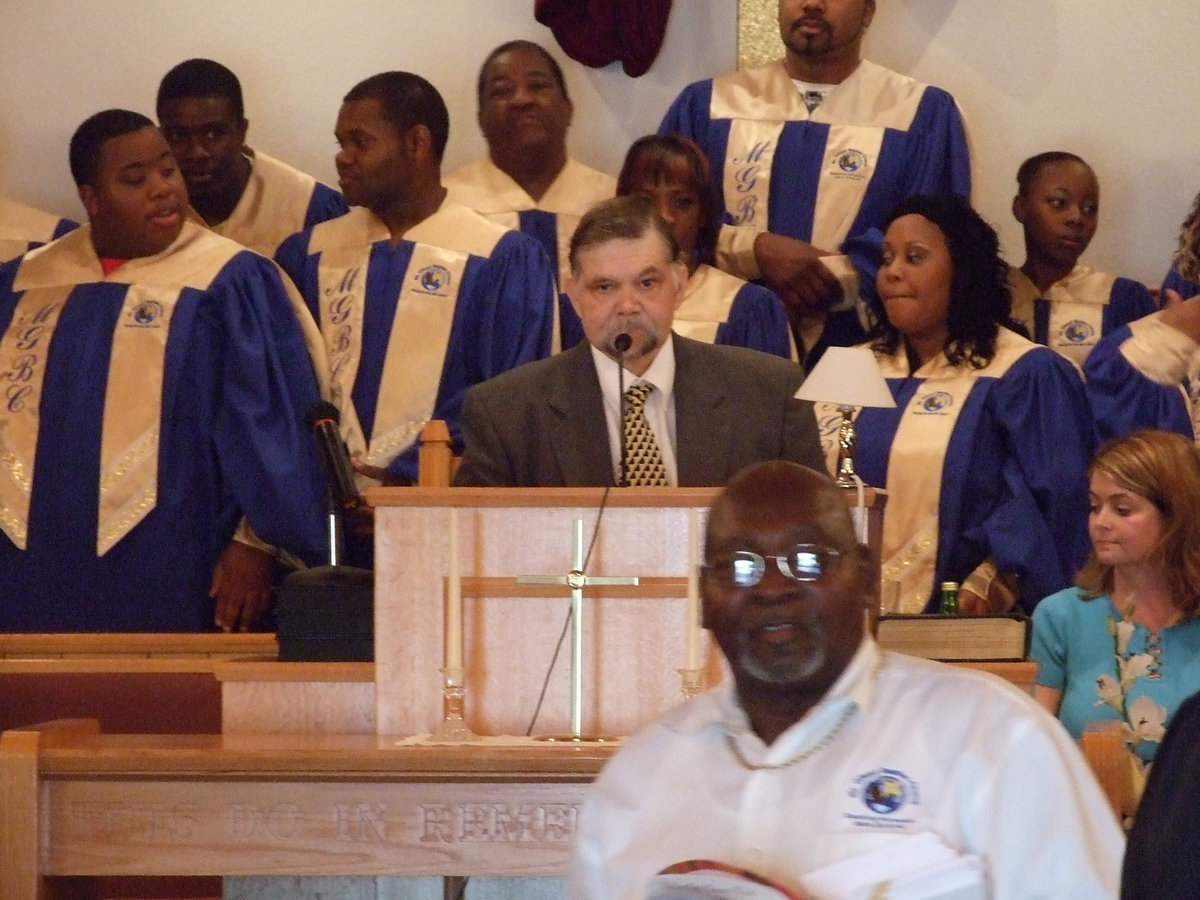 Image: Rev. Thomas — Rev. Tim Thomas, pastor of the First United Methodist Church, welcomes all the guests to the festivities.