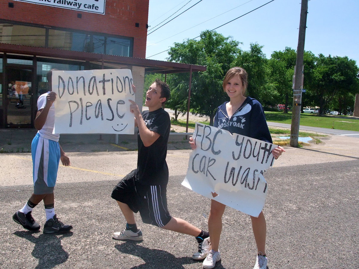 Image: Car Wash — First Baptist Youth of Milford were hosting a car wash.