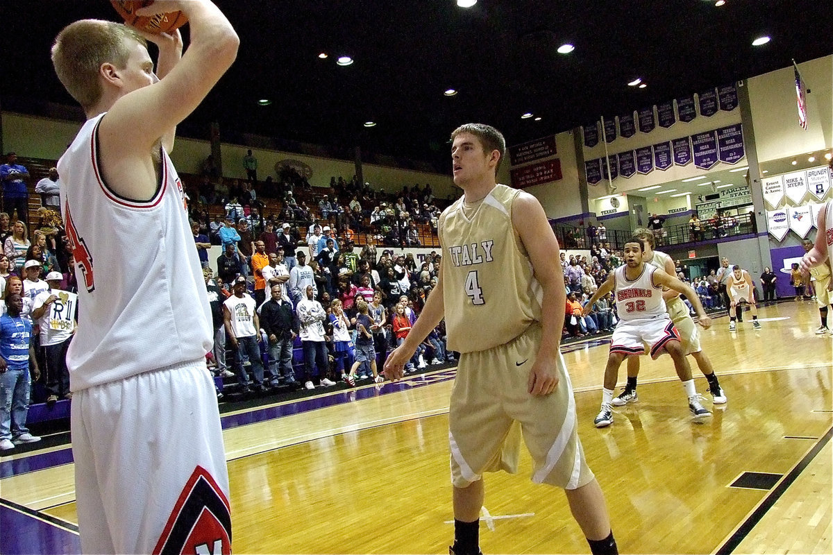 Image: Ryan’s on the ball — Ryan Ashcraft(4) defends the inbound pass from Melissa’s Blake Billings(4).