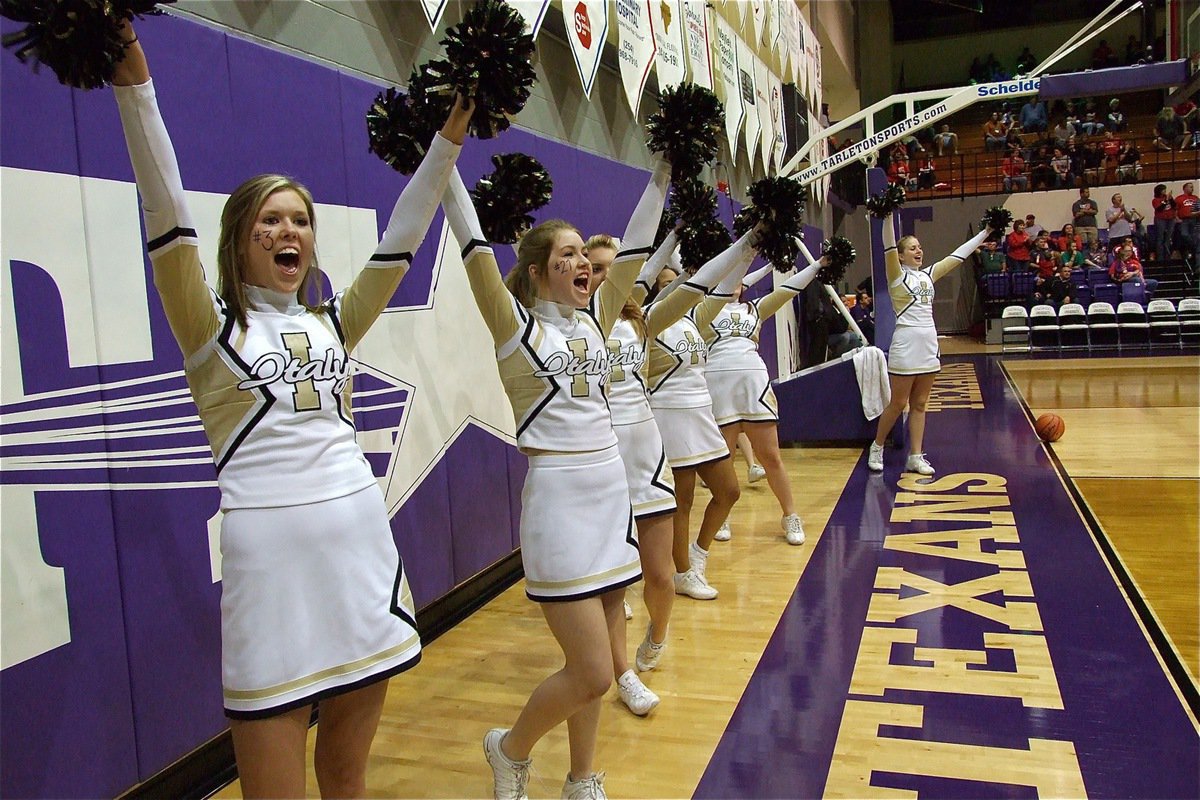 Image: Yay, Italy! — Kaitlyn Rossa, Taylor Turner and the rest of the IHS Cheerleaders make some noise!