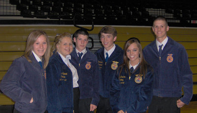 Image: FFA Officers for ‘09-’10 - We back the blue! Your FFA Officers for ’09’10 are (left to right): Bailey Bumpus, Julia McDaniel, Matt Brummett, Dan Crownover, Drew Windham and Jase Holden.
    Not pictured are: Ryan Ashcraft, Kyle Wilkins and Jon Walton