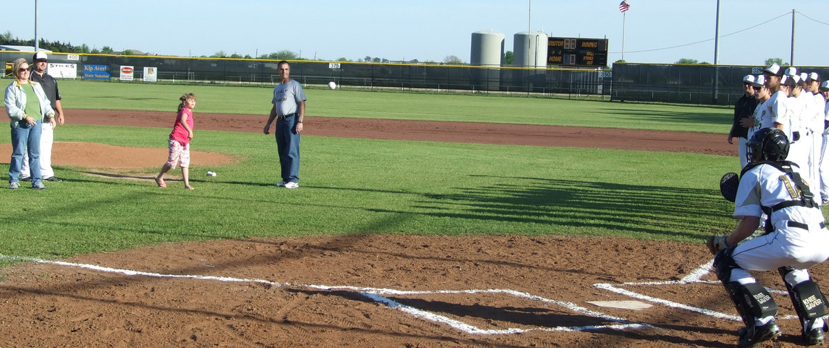 Image: Jill Varner can throw — Youngest member of the Varner team, Jill, says she plays softball anyway.