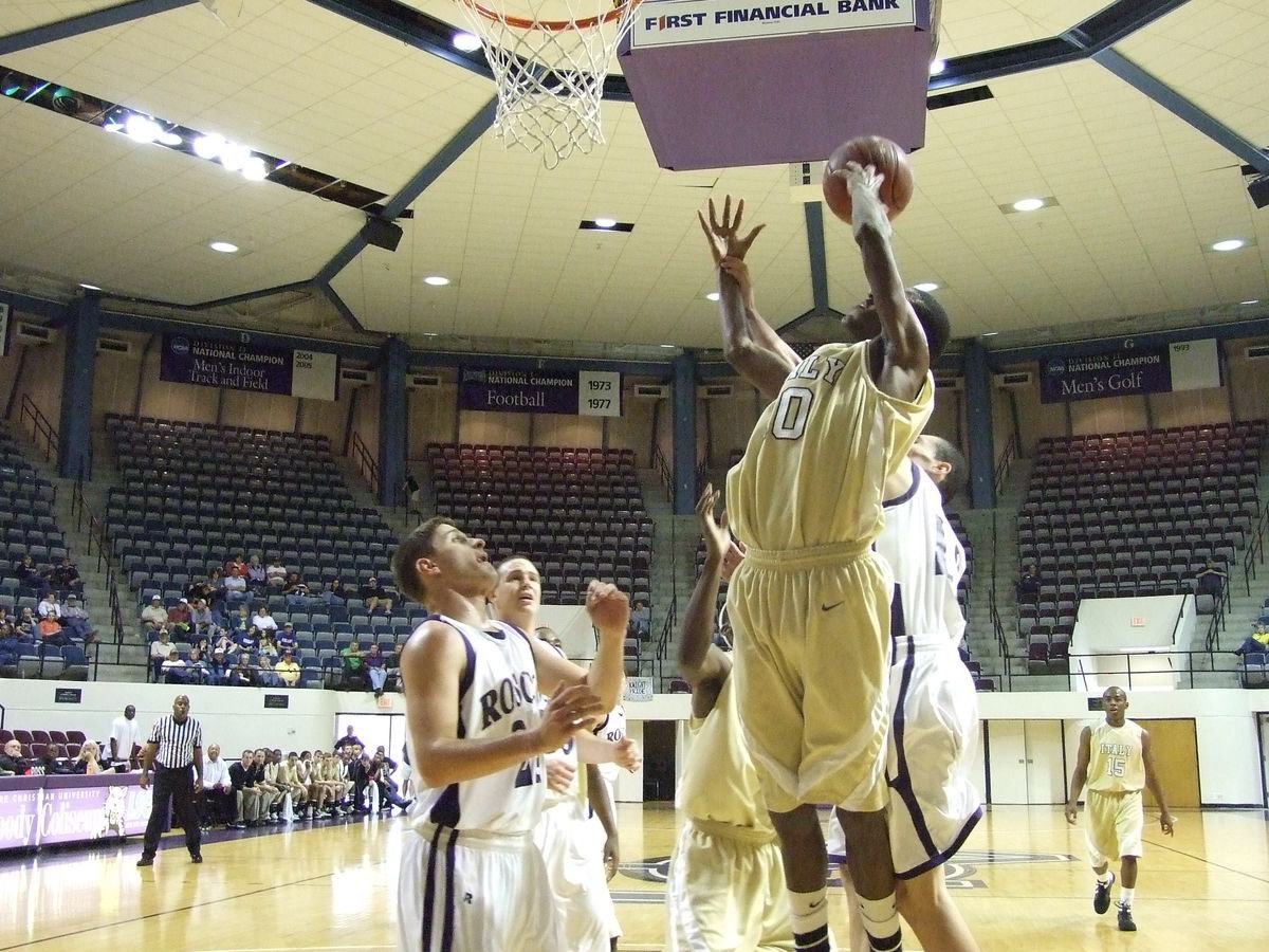 Image: John rebounds