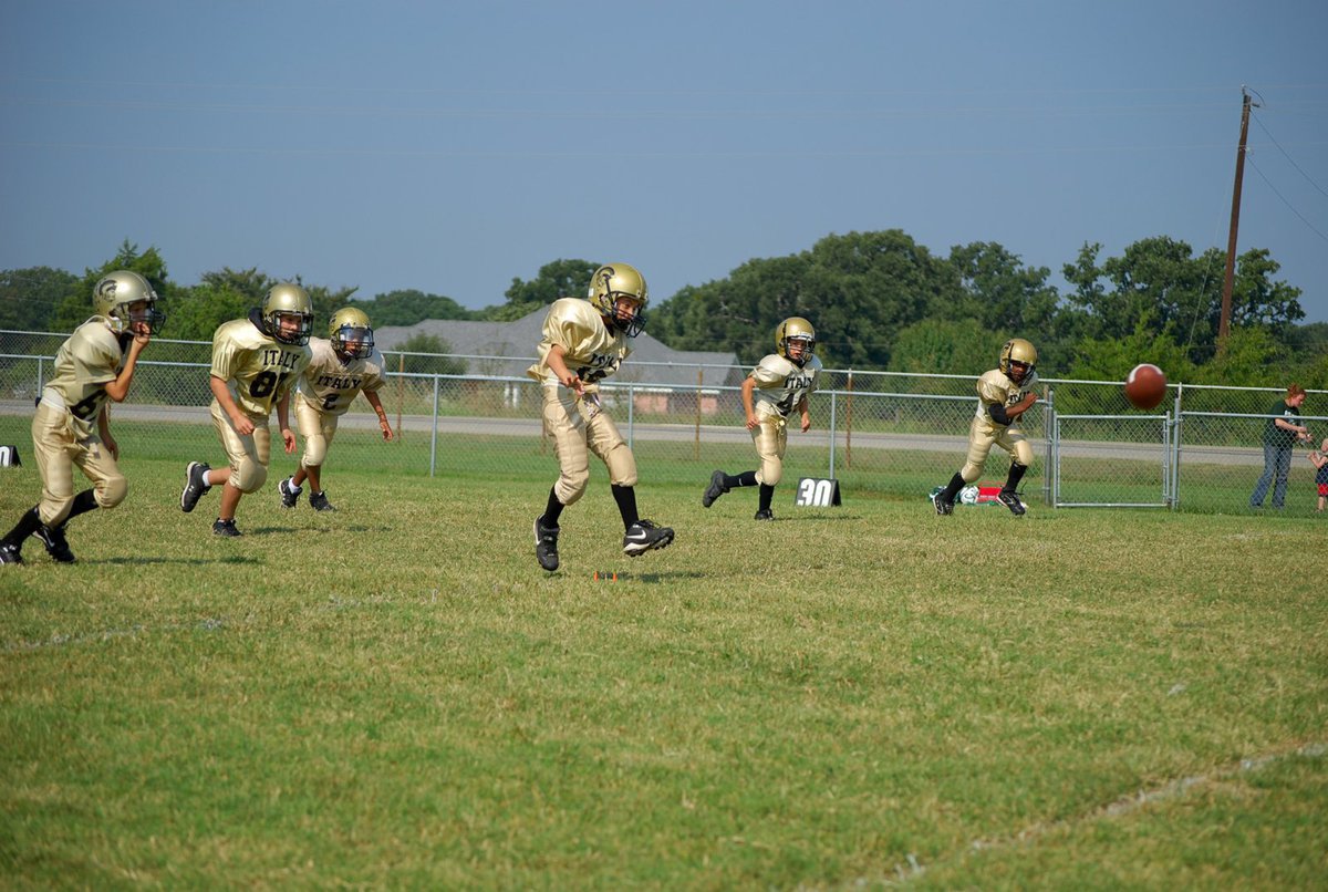 Image: “B” team boots it — Kick off for the “B” team.