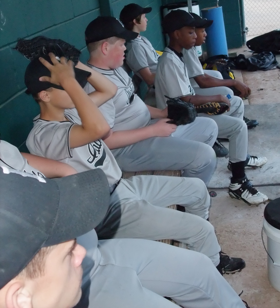 Image: Anxious but steadfast — Italy conquered their pre-game anxieties to beat Hillsboro 11-8.