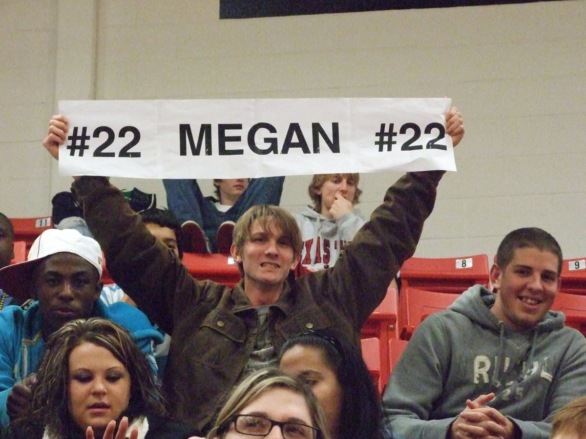 Image: Fans were on hand — Italy fans were fired up for this one as the Lady Gladiators enjoyed rousing cheers from their side of the gymnasium during the game.