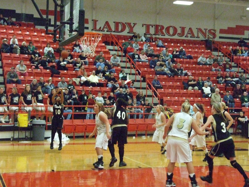 Image: Birdsong wings it — Italy’s #10 Kyonne Birdsong let’s a shot fly against the Valley Mills Lady Eagles.