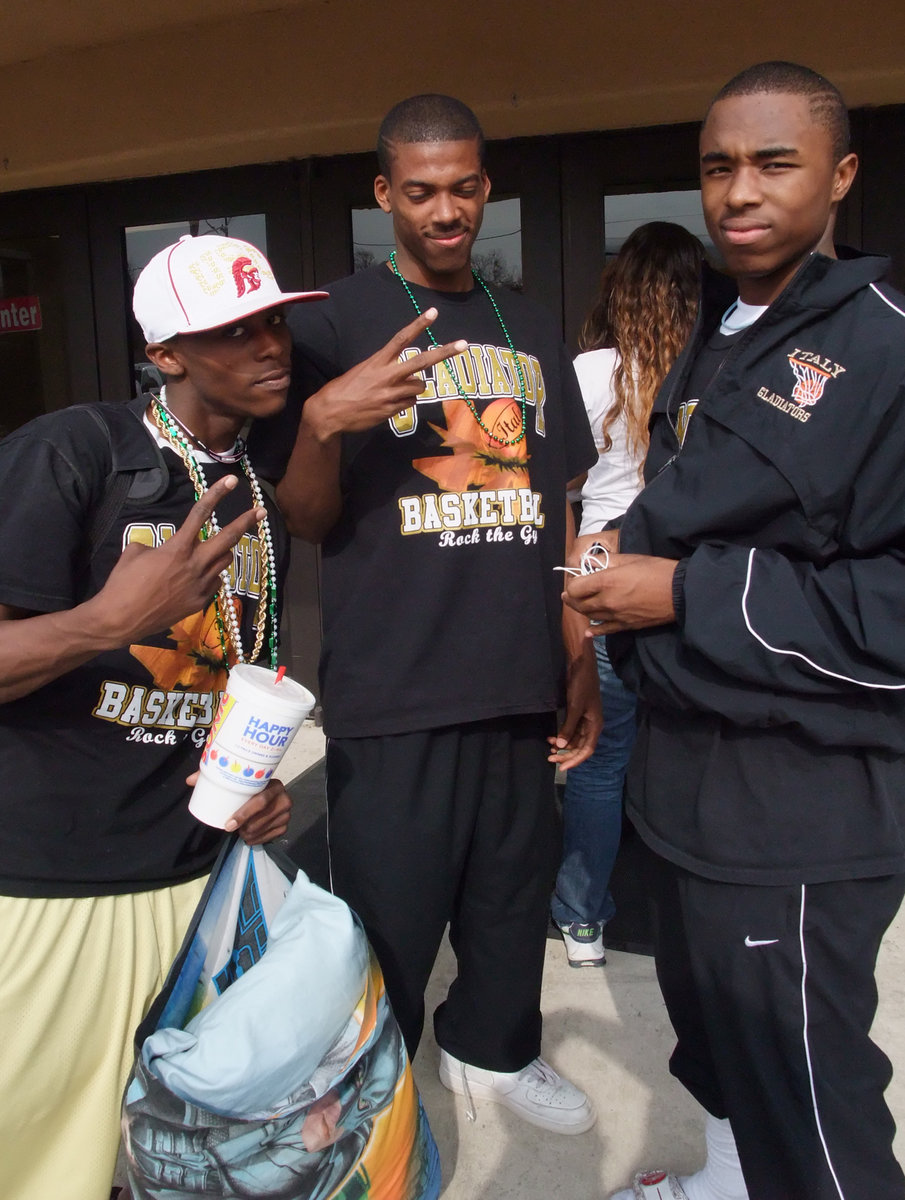 Image: Ready to play — Diamond, John and Jasenio get ready to climb aboard the bus and head to Dublin, Texas to take on Menard for the Area Championship.