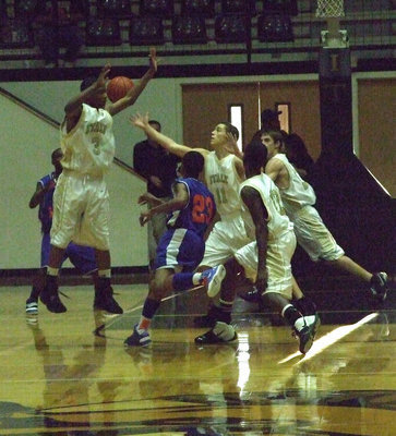 Image: Italy swarms — The Italy JV Boys were relentless all season with their smothering defensive pressure.