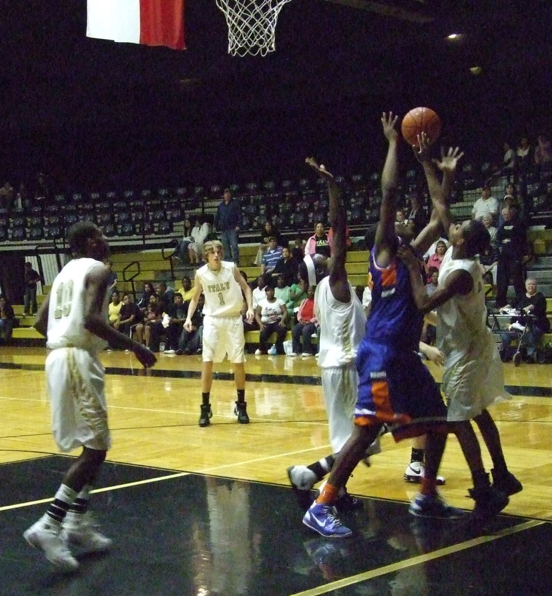 Image: Jabbing away — Italy jabs away at the big man from Dallas Gateway. “Big City” staggered but never fell as the Gators win “Gladiator vs Gator II.”