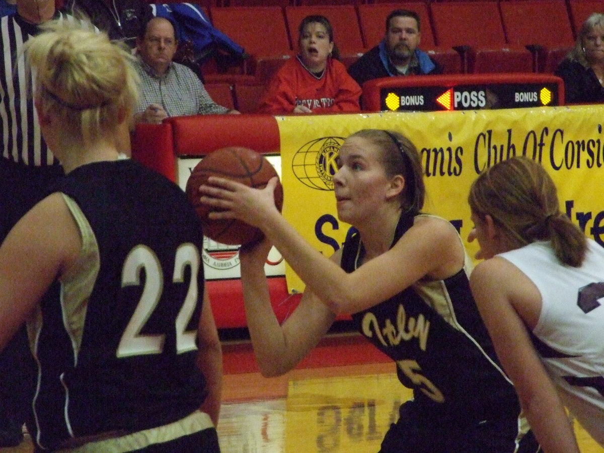 Image: Becca “The Difference” DeMoss  — With 5 seconds left in regulation, Italy’s #5 Becca DeMoss puts in 2 free throws to secure a victory for the Lady Gladiators during 2nd round action. Italy defeated the Mildred Lady Eagles 45-43 in the 2008 Kiwanis Classic at Navarro College.