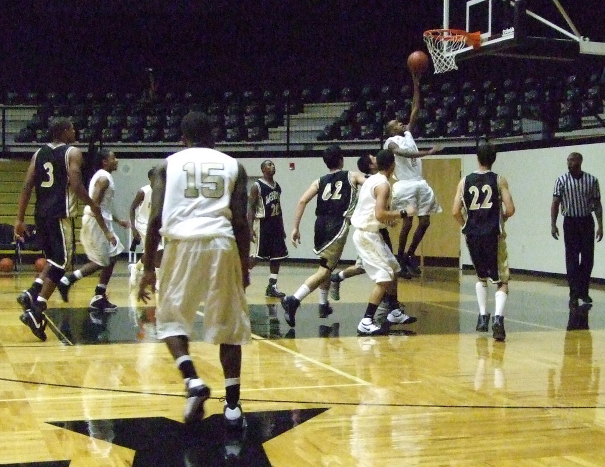 Image: Point Scored — Heath Clemons gives 2 more points.