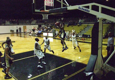Image: Meridian Yellow Jackets — Allen scored 21 points Friday night.