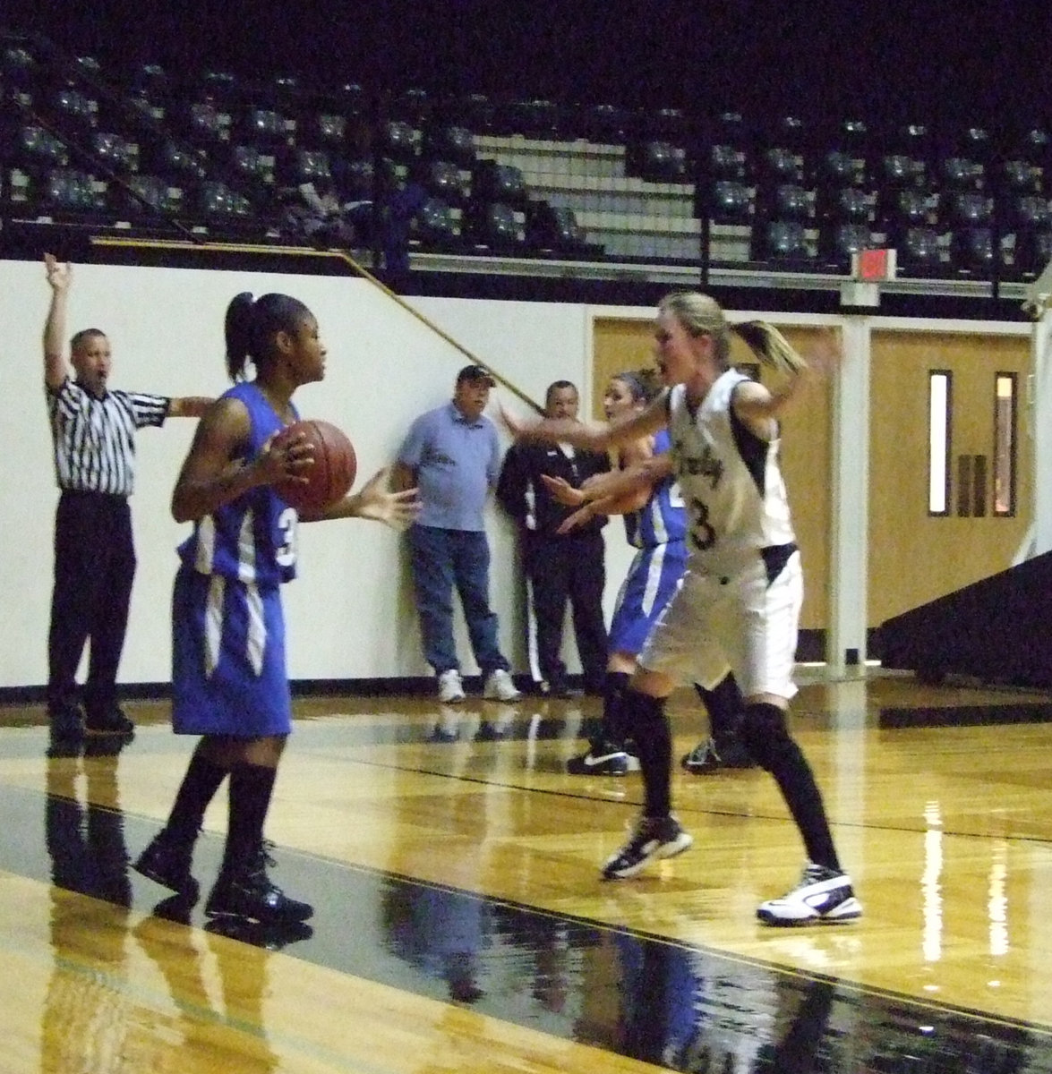 Image: Kaitlyn Rossa — #3 Kaitlyn Rossa tied up the ball and fought long and hard on Friday night.