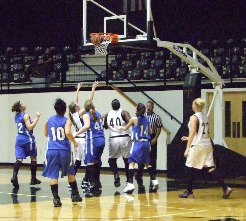 Image: Lady Gladiators Sink Two — #40 Jimesha Reed got 8 points Friday night.