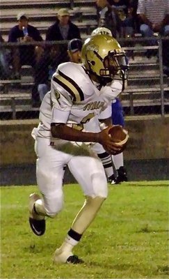 Image: Clemons gains yards — Italy sure-handed receiver and backup quarterback Heath Clemons(2) used his legs to help the Gladiators outlast the Blooming Grove Lions in a wild finish.