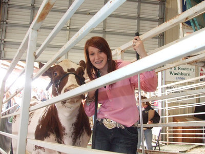 Image: Chute Cuties — Bailey Bumpus made 2nd with her steer.