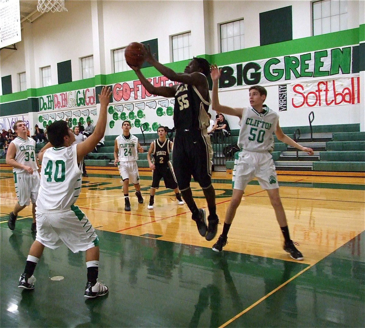 Image: The icing — With the game on the line, Italy’s Raheem Walker(55) scores a crucial basket for Italy’s JV Gladiators after receiving a pass from teammate Caden Jacinto(2). The JV Gladiators get the win 39-34.