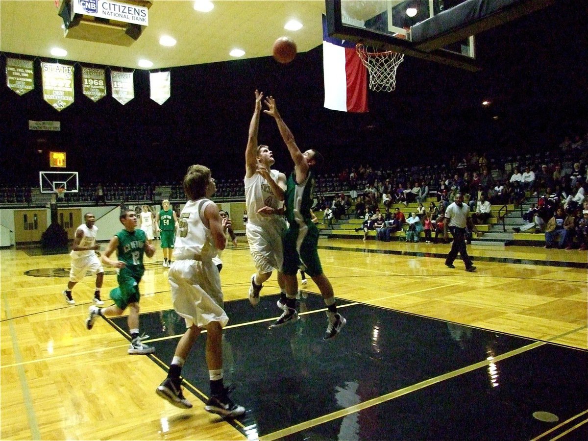 Image: Ryan is relentless — Gladiator Ryan Ashcraft(4) banks one in over a Clifton defender.