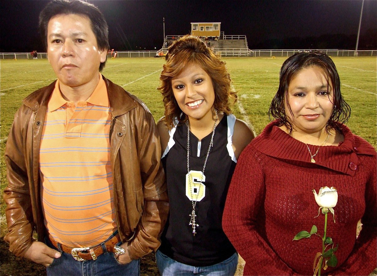 Image: Maria Estrada — A senior, Maria is a member of the Italy FFA, was a 2010 Homecoming Queen Nominee and played volleyball for the Lady Gladiators.