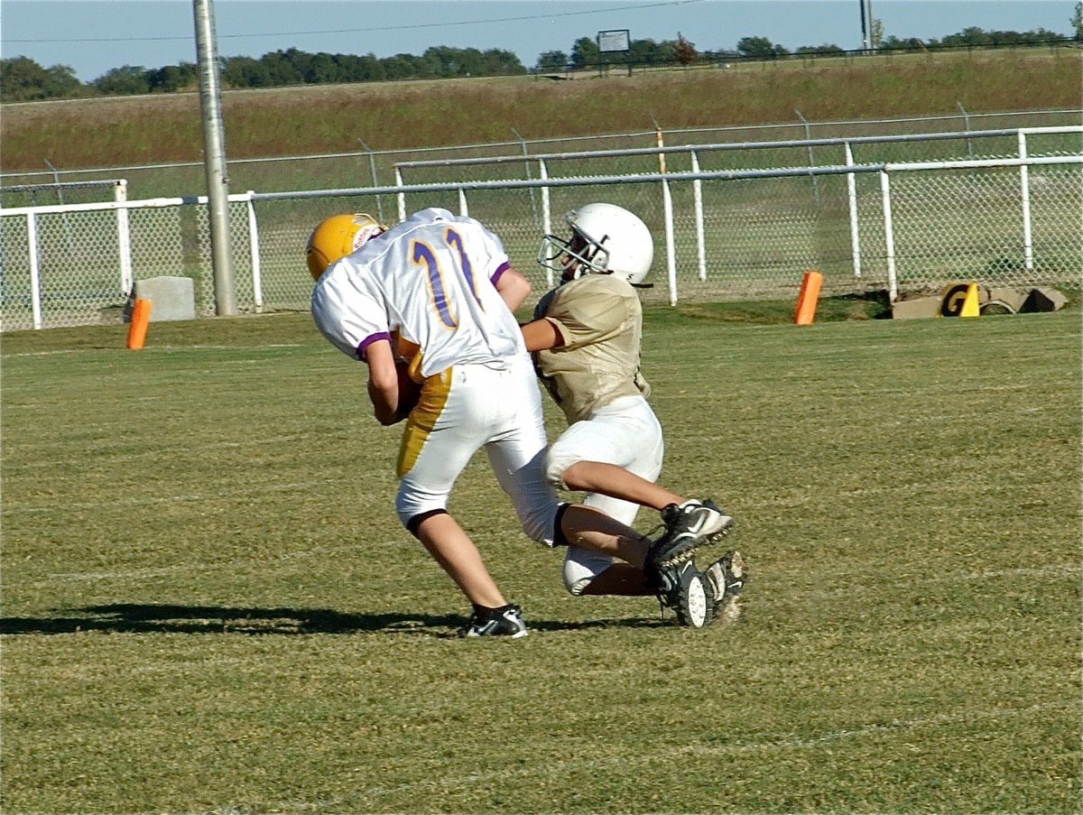 Image: Tight coverage — Despite tight coverage, the Bison’s complete a first down pass.