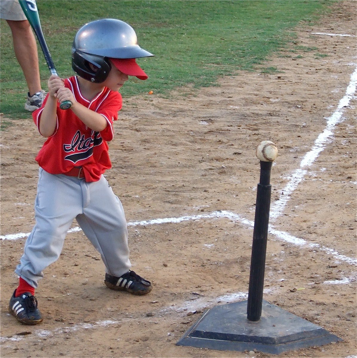 Image: Brodie’s in the box — IYAA T-Baller Brodie Hugghins prepares to knock the cover off the ball.