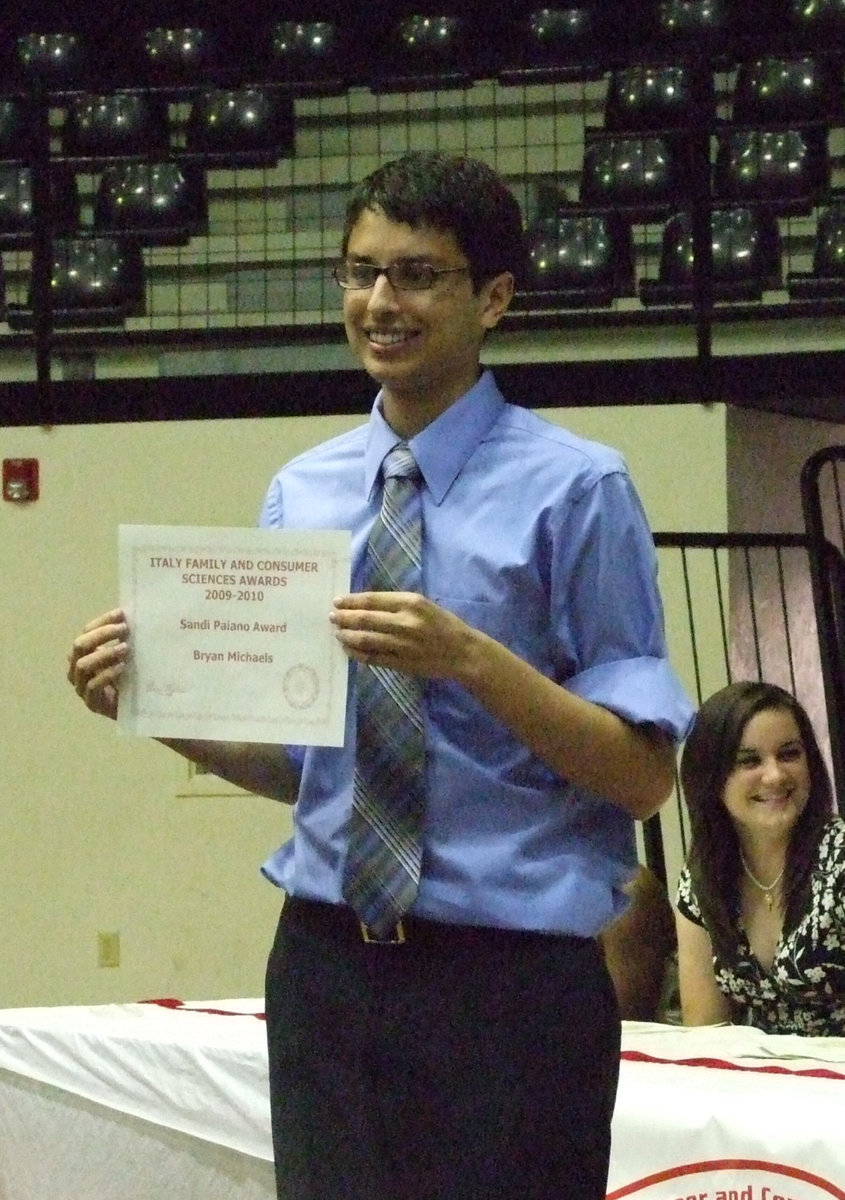 Image: Smilin’ Bryan — Bryan Michael won the Sandi Paiano Award.