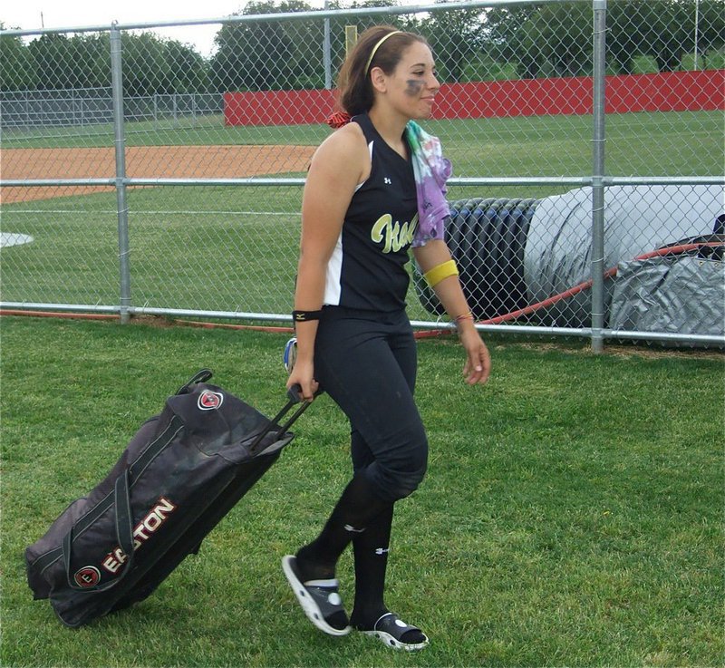 Image: Wait for me! — The catcher is always last. Don’t worry Alyssa, the bus wouldn’t leave without you.