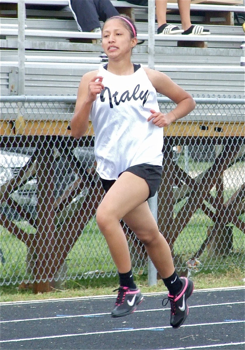 Image: Jessica races — Lady Gladiator Jessica Hernandez finishes strong.